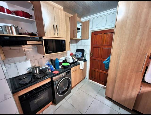 3 BEDROOM HOUSE FOR SALE IN THE ORCHARDS